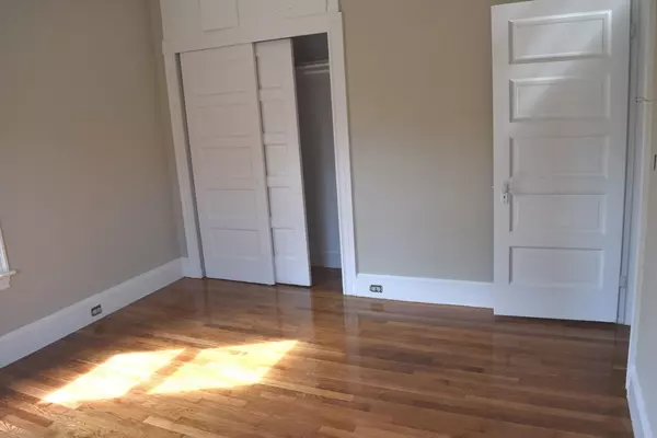 Mansfield, MA 02048,284 Central #2