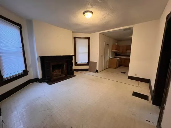 Springfield, MA 01109,34 Wellesley St