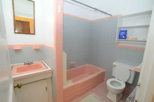 Salem, MA 01970,15 Lynde St #30