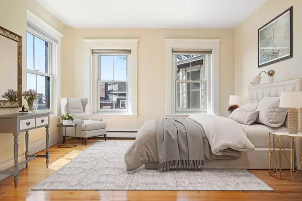 28 Chestnut St #3, Boston, MA 02129