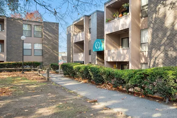 Shrewsbury, MA 01545,10 Shrewsbury Green Dr. #J