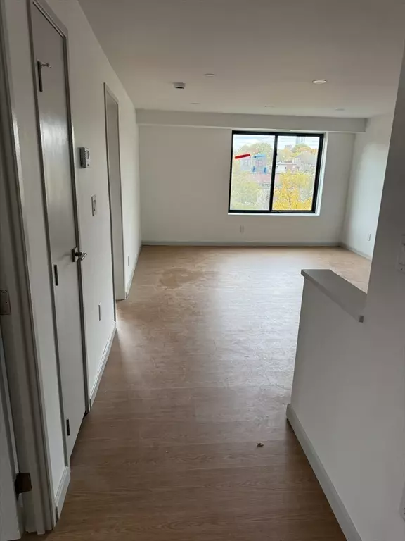 1243 Beacon St. #5A, Brookline, MA 02446