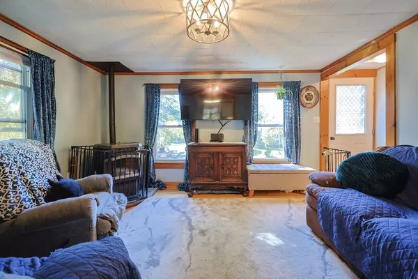 Dighton, MA 02715,3094 Millers Ln