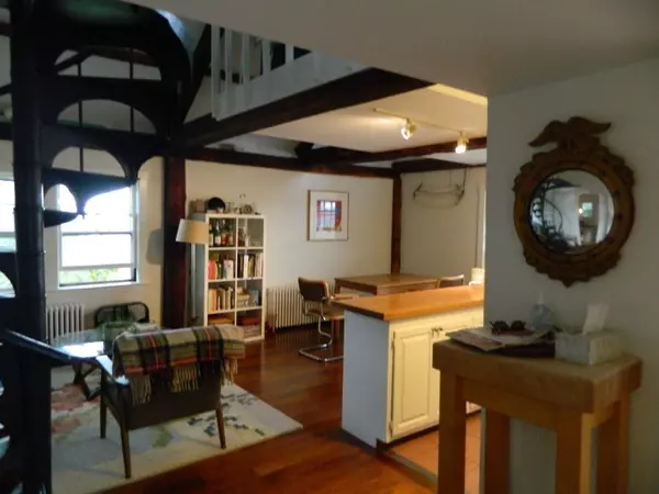 Marblehead, MA 01945,20 Mechanic St. #1