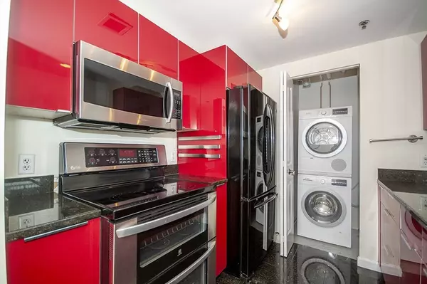 Cambridge, MA 02141,10 Museum Way #1521