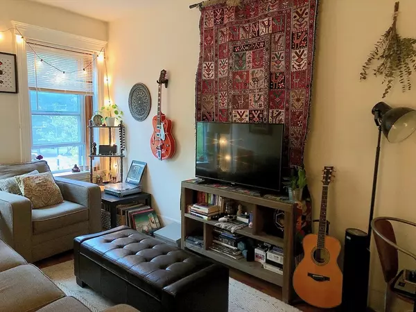 Boston, MA 02135,1872 Commonwealth Ave #6