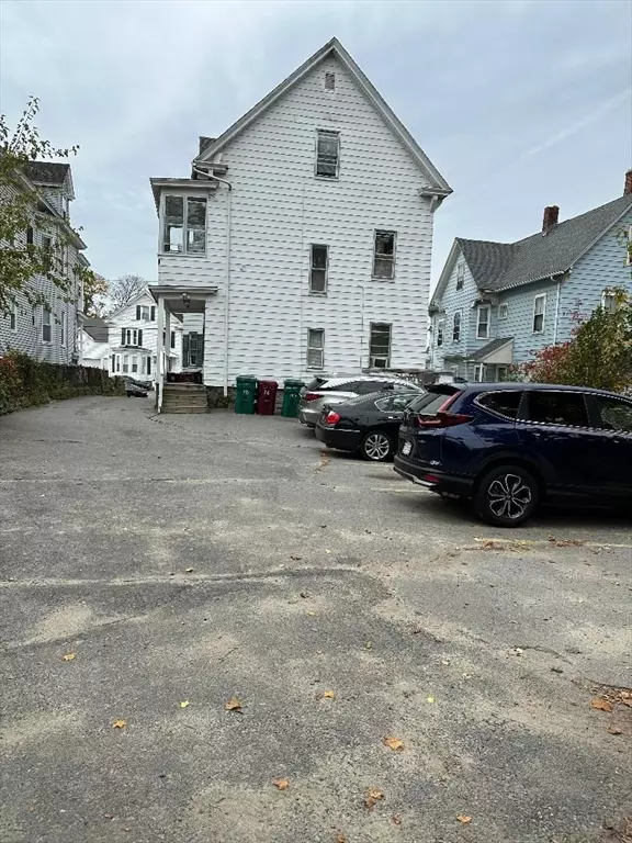 Lowell, MA 01851,76 Canton St #3