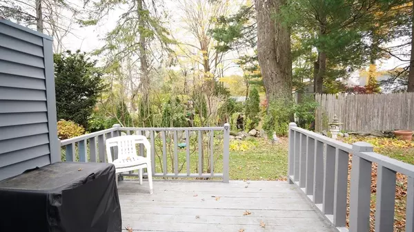 Attleboro, MA 02703,64 Mechanic St #3