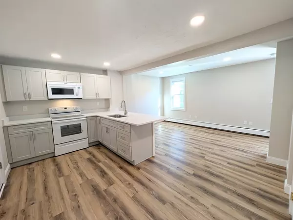 Clinton, MA 01510,158 Green #158