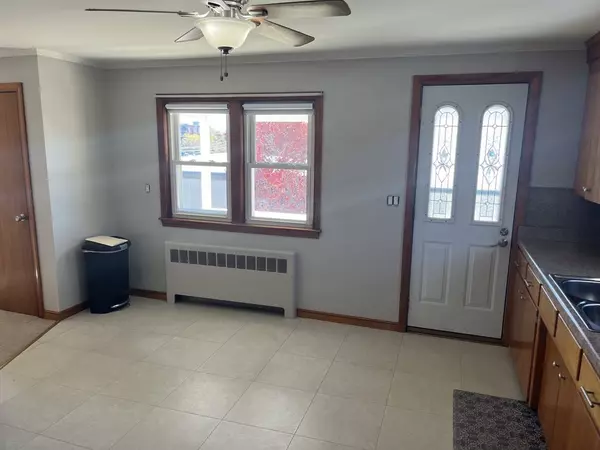 Mansfield, MA 02048,18 Draper Avenue #2