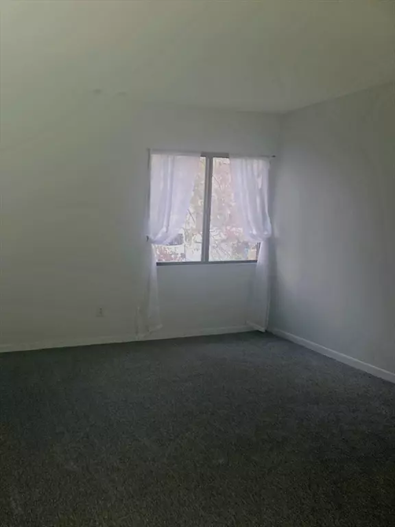 Oxford, MA 01537,5 Thayer Pond Drive #6