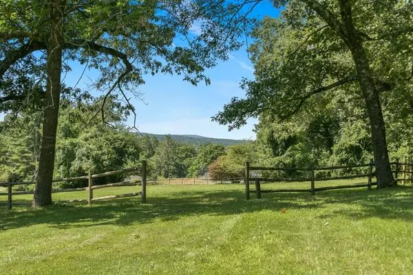 Concord, MA 01742,775 Monument Street