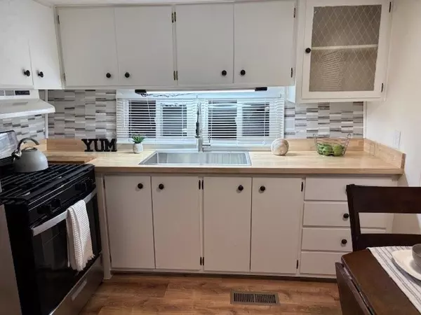 Ludlow, MA 01056,229 Miller Street #B-2