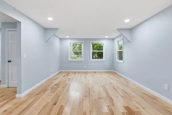 Methuen, MA 01844,1 Bridle Path Ln