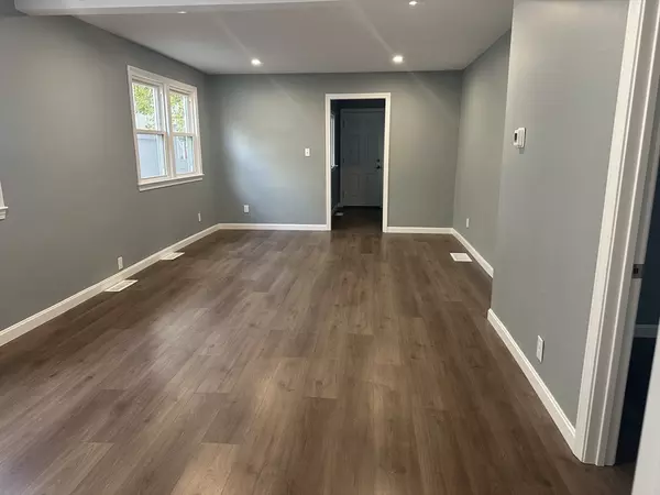 Lowell, MA 01850,41 7th #0