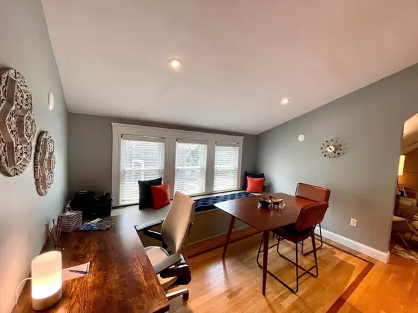 Boston, MA 02125,247 Savin Hill Ave #3-Furnished