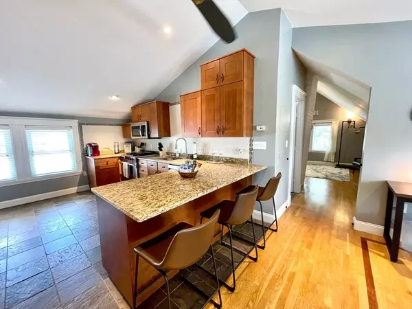 Boston, MA 02125,247 Savin Hill Ave #3-Furnished