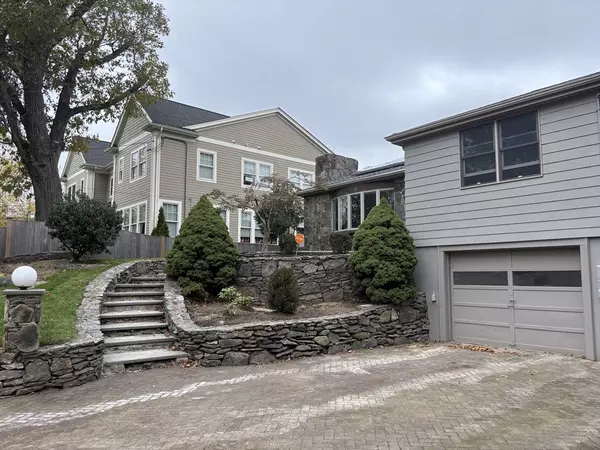 Newton, MA 02459,338 Langley Rd