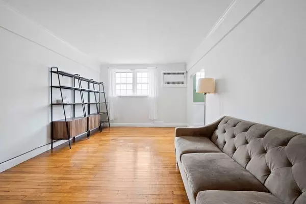 Worcester, MA 01609,56 Elm St #1