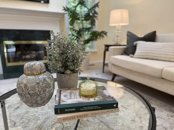 Bedford, MA 01730,7 Stonegate Lane #7