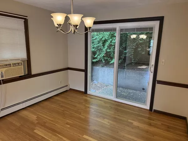 Lexington, MA 02420,17 Circle Rd