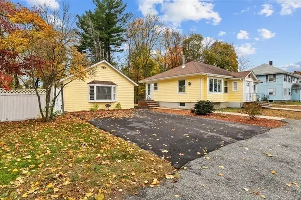 North Attleboro, MA 02760,17 Holbrook Ave