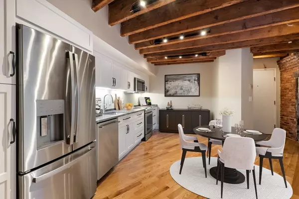 Boston, MA 02109,130 Fulton Street #16