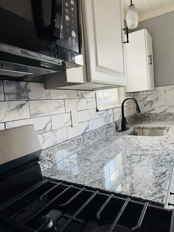 Westport, MA 02790,771 Sanford Rd