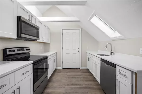 Worcester, MA 01605,15 Clearview Ave #3