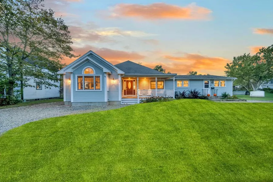 53 Southern Ave, Essex, MA 01929