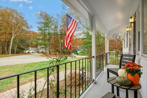 Chelmsford, MA 01824,28 Chestnut Hill Rd