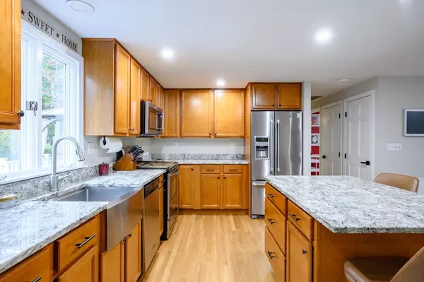 Pembroke, MA 02359,16 Chapel St