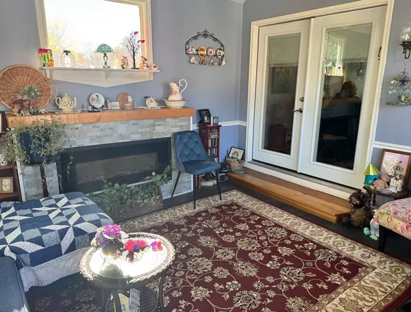 Raynham, MA 02767,107 Ann St