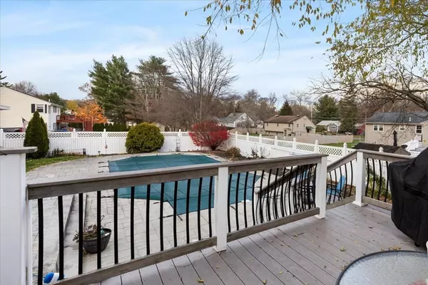 Raynham, MA 02767,107 Ann St