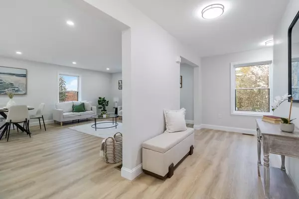 Haverhill, MA 01830,9 York St #9