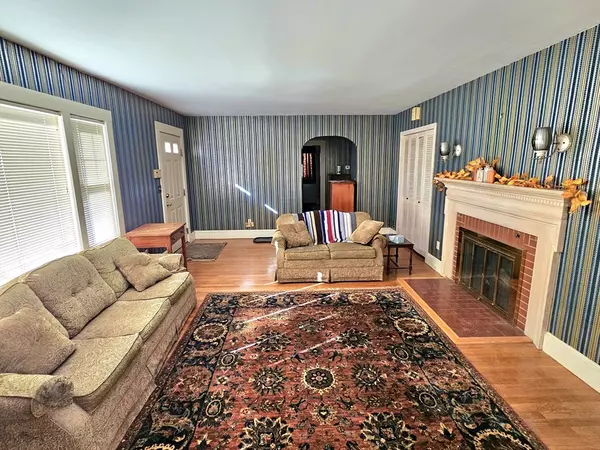 New Bedford, MA 02740,39 Edward St