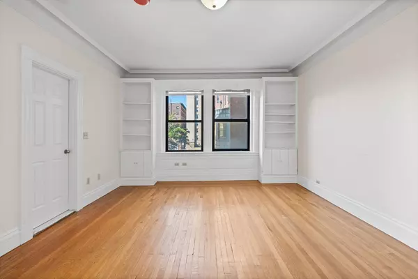 Boston, MA 02215,466 Commonwealth Ave #305