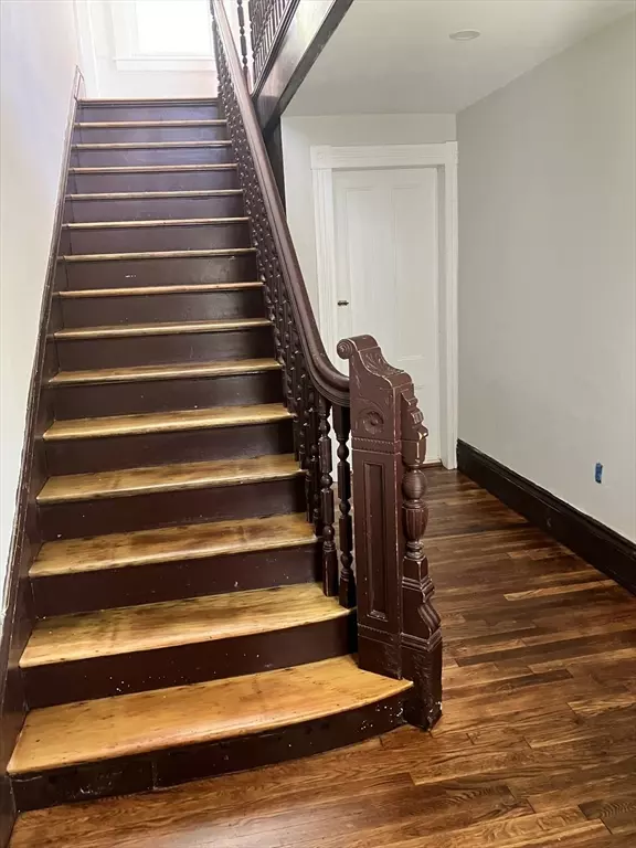 Salem, MA 01970,51 Highland St #2