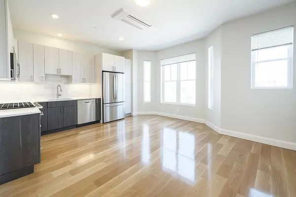 Boston, MA 02128,95 Prescott #302