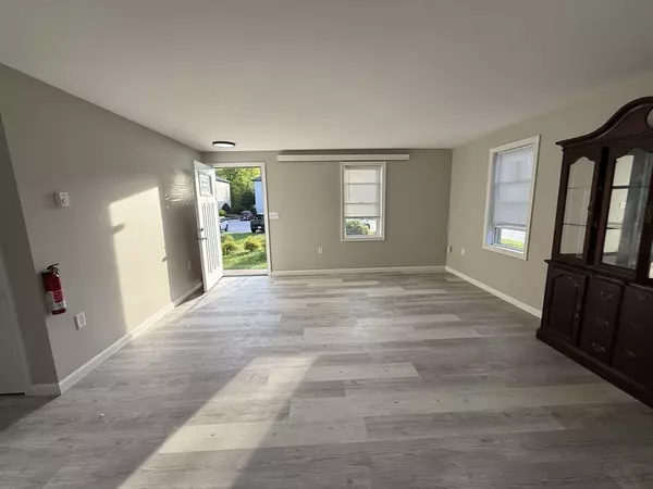 North Attleboro, MA 02760,46-48 Juniper Rd