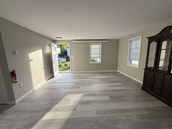 North Attleboro, MA 02760,46-48 Juniper Rd