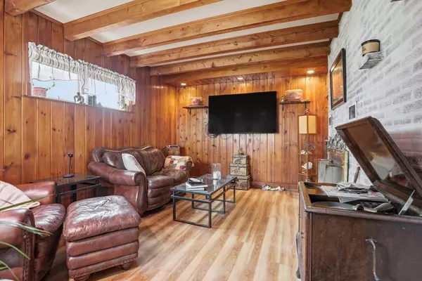 Lynn, MA 01904,22 Burdett Road