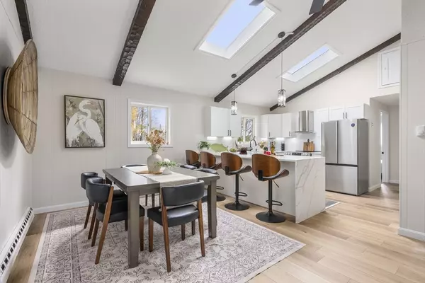 Webster, MA 01570,6 Henry Rd