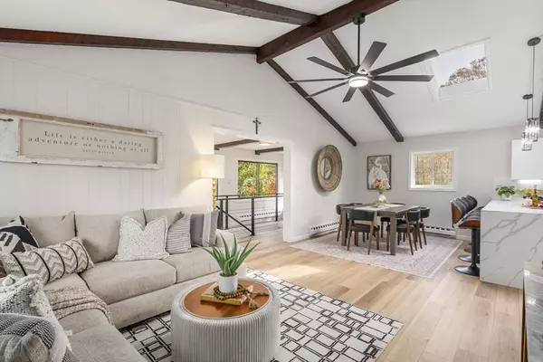 Webster, MA 01570,6 Henry Rd