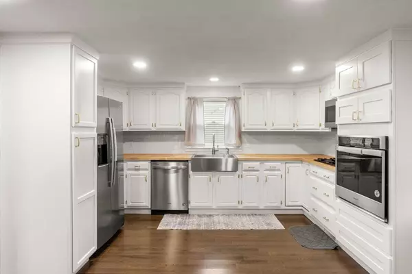 Lowell, MA 01852,64 Bolton St