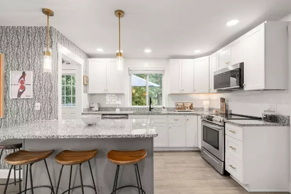 Northborough, MA 01532,11 Hillside Rd