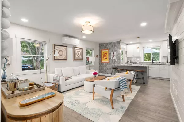 Northborough, MA 01532,11 Hillside Rd