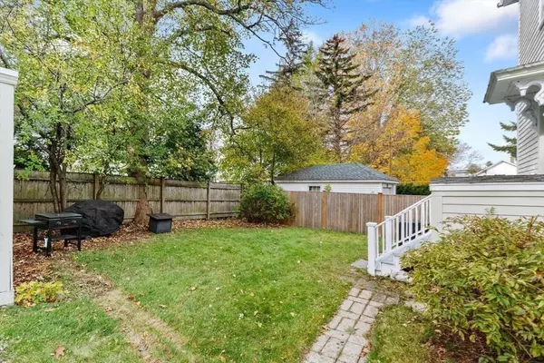 Salem, MA 01970,5 Larchmont Road #3