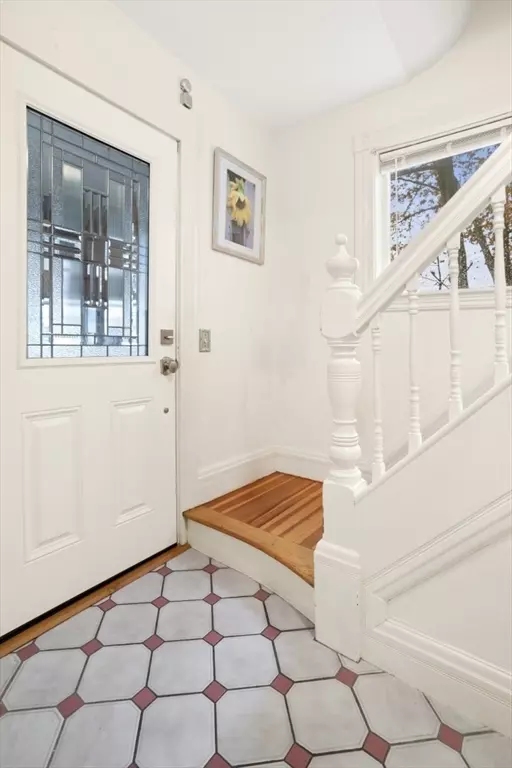 Salem, MA 01970,17 Cliff St