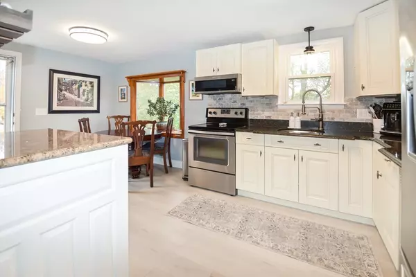 Whitman, MA 02382,360 High St